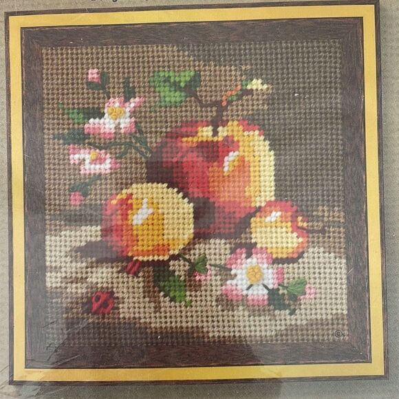 Vtg 1979 new in packaging Jiffy Needlepoint “Apples and Blossoms” kit - Picture 2 of 6